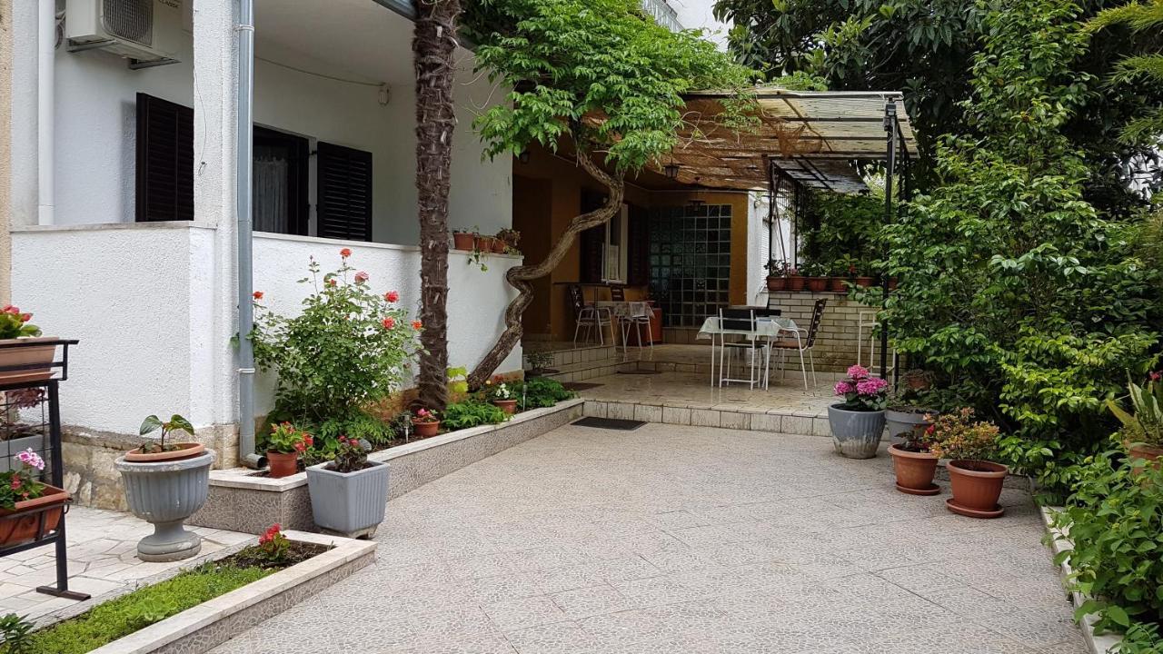 Accomodation Mirjana Rooms Poreč Exterior foto