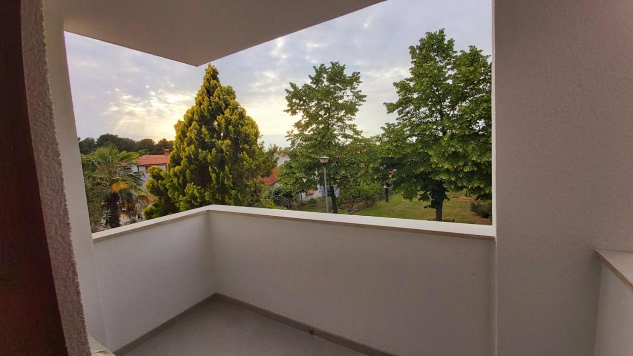 Accomodation Mirjana Rooms Poreč Exterior foto