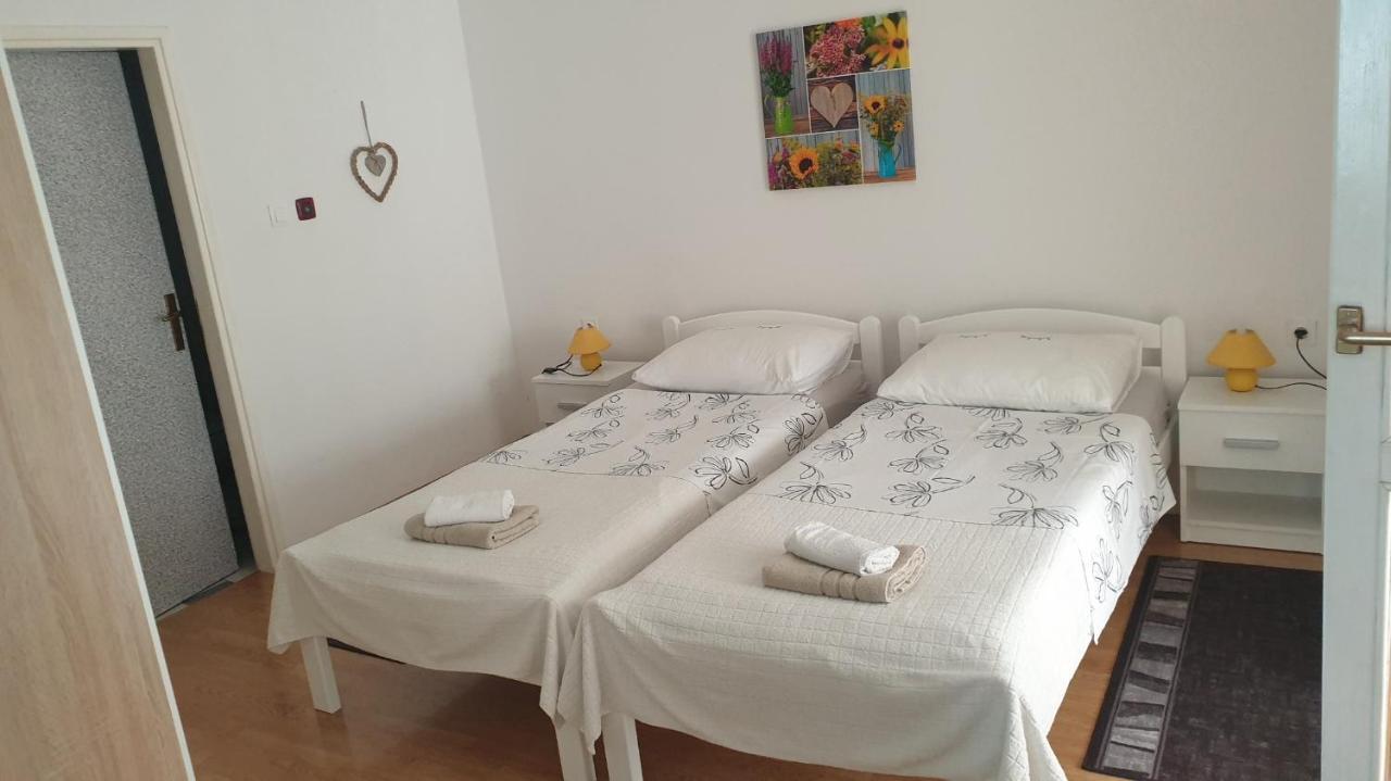 Accomodation Mirjana Rooms Poreč Exterior foto